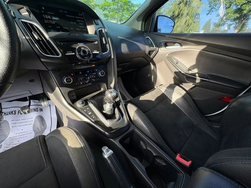 Used 2016 Ford Focus RS AWD/4WD image 17