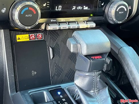 Used 2024 Toyota Tacoma TRD Off-Road w/ TRD Off Road Upgrade Package AWD/4WD image 30