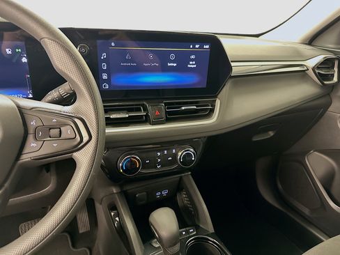 Used 2025 Chevrolet TrailBlazer LT image 25