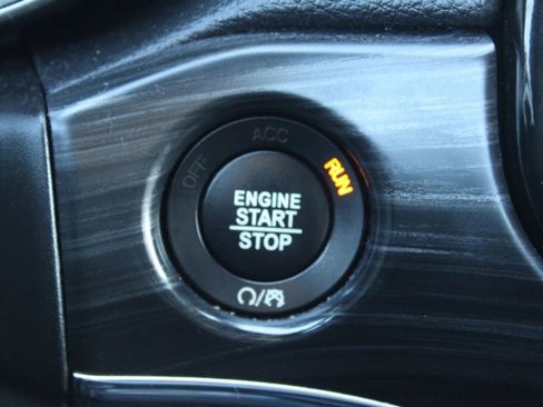 Used 2019 Jeep Grand Cherokee Limited image 33