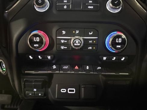 Used 2022 GMC Sierra 1500 AT4 AWD/4WD image 34