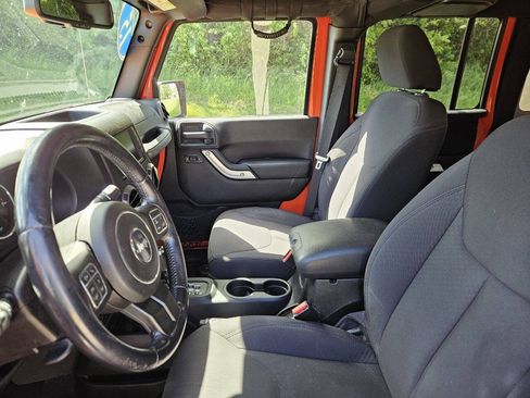 Used 2015 Jeep Wrangler Unlimited Sport AWD/4WD image 11