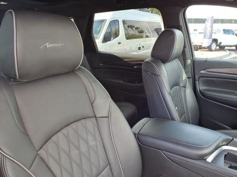 Used 2024 Buick Enclave Avenir w/ Avenir Technology Package image 12