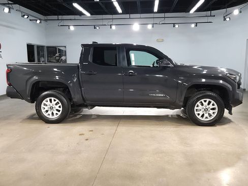 Used 2024 Toyota Tacoma SR5 image 8