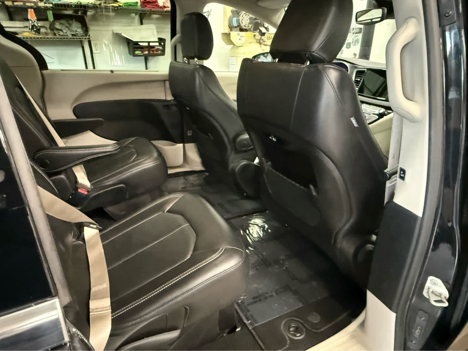 Used 2022 Chrysler Pacifica Touring-L FWD image 25