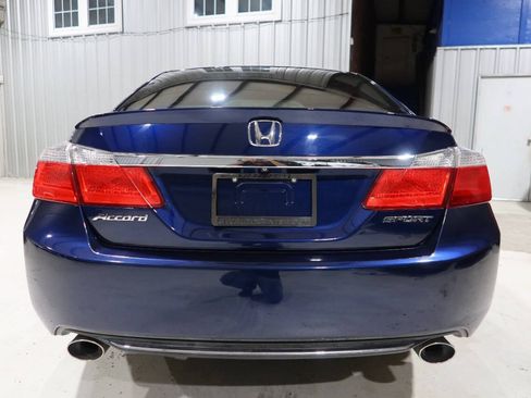 Used 2015 Honda Accord Sport image 4