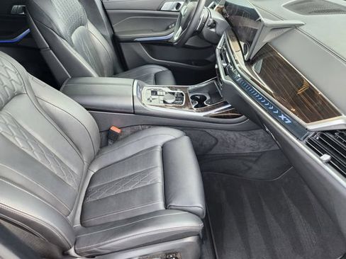 Used 2026 BMW X7 xDrive40i AWD/4WD image 11