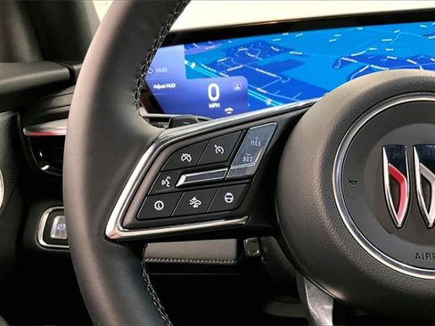 Used 2025 Buick Enclave Avenir w/ Super Cruise Package image 23