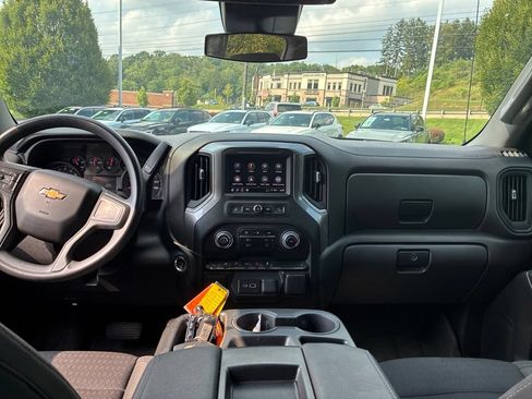 Used 2023 Chevrolet Silverado 1500 Custom AWD/4WD image 12