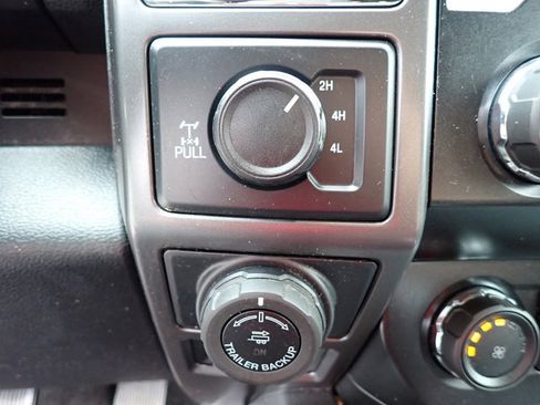 Used 2020 Ford F150 XLT w/ Equipment Group 302A Luxury AWD/4WD image 24