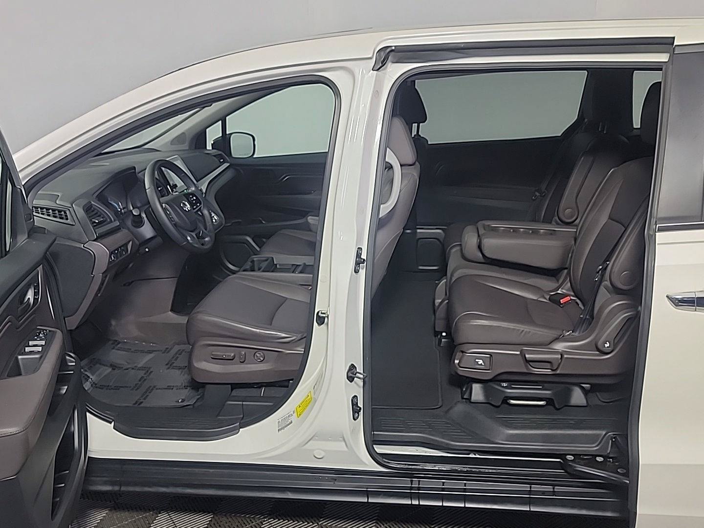 Certified 2018 Honda Odyssey EX-L image 16
