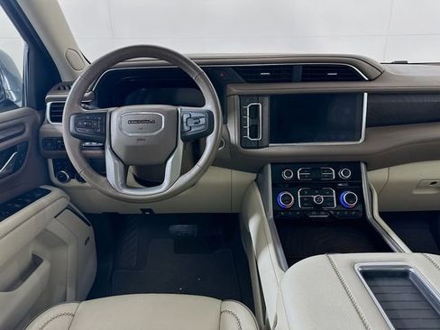 Certified 2022 GMC Yukon XL Denali image 25