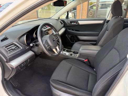 Used 2017 Subaru Outback 2.5i Premium w/ Popular Package #1 AWD/4WD image 11