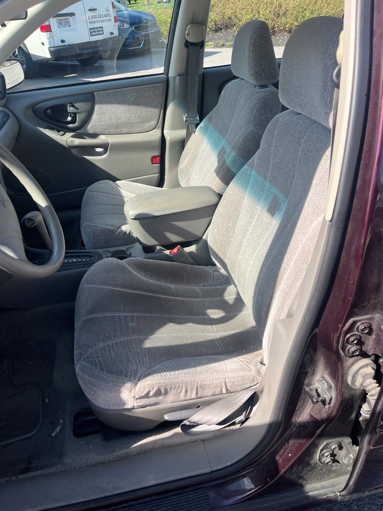 Used 1999 Chevrolet Malibu w/ Preferred Equipment Group 1 FWD image 10