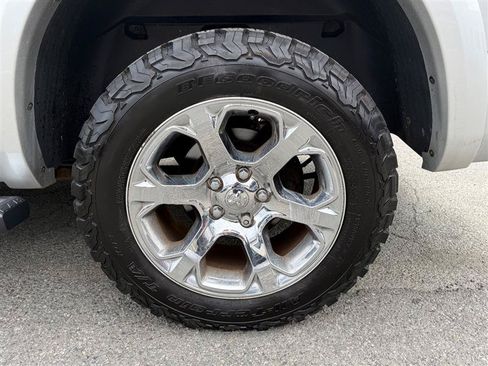 Used 2015 RAM 1500 Laramie w/ Convenience Group AWD/4WD image 13