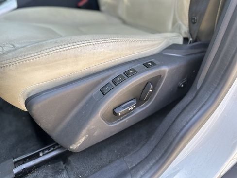 Used 2016 Volvo XC60 T5 Premier w/ Proximity Package FWD image 10