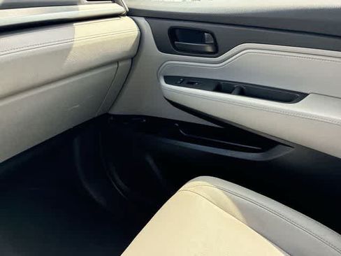 Used 2018 Honda Odyssey EX-L image 33