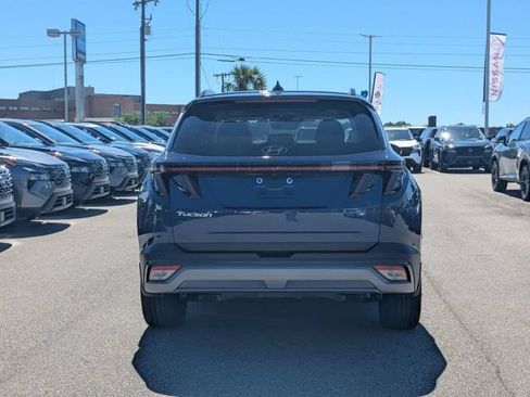 Used 2025 Hyundai Tucson Limited FWD image 9