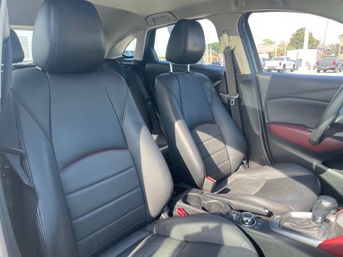 Used 2018 MAZDA CX-3 Touring w/ Preferred Equipment Package FWD image 16