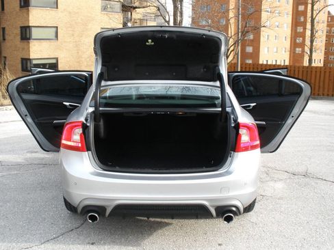 Used 2015 Volvo S60 T6 R-Design Platinum image 20