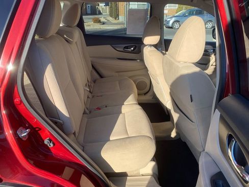 Used 2015 Nissan Rogue SV image 23