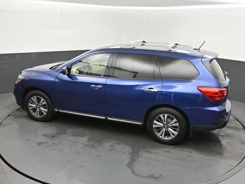 Used 2018 Nissan Pathfinder SL image 33
