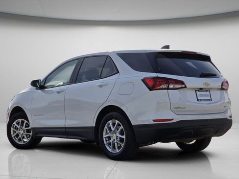 Used 2023 Chevrolet Equinox LS w/ LS Convenience Package image 6