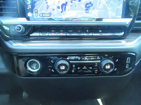 Used 2023 Chevrolet Silverado 1500 RST RWD image 27