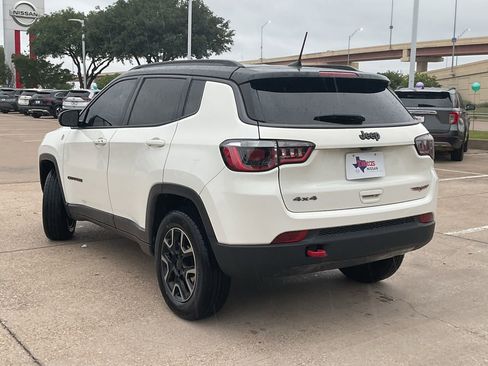 Used 2019 Jeep Compass Trailhawk AWD/4WD image 7
