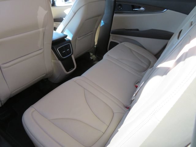 Used 2016 Lincoln MKX Select w/ Select Plus Package FWD image 18