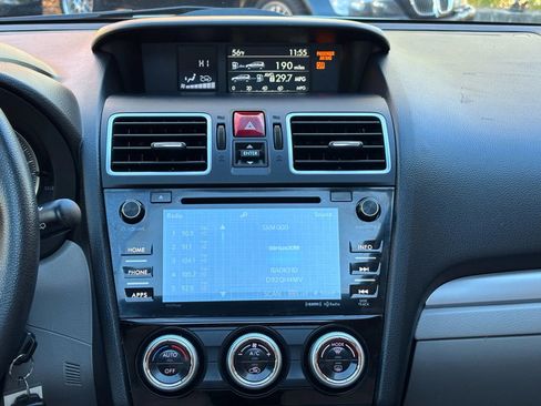 Used 2018 Subaru Forester 2.5i Premium w/ All-Weather Package image 29