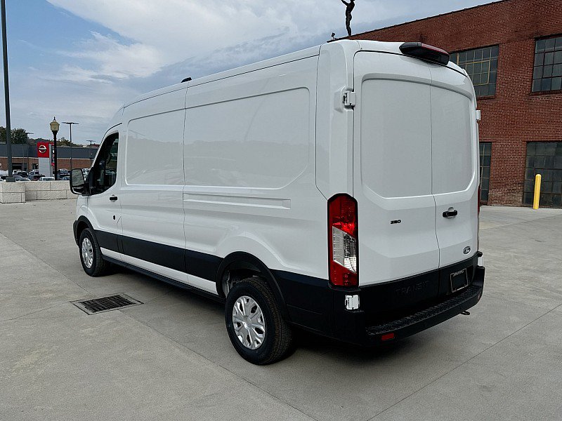 New 2027 Ford Transit 250 148 Medium Roof RWD image 5