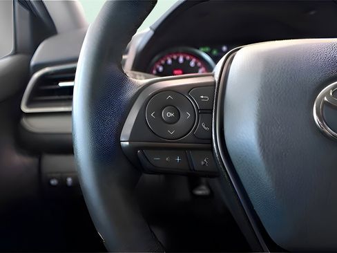 Used 2022 Toyota Camry XSE image 21