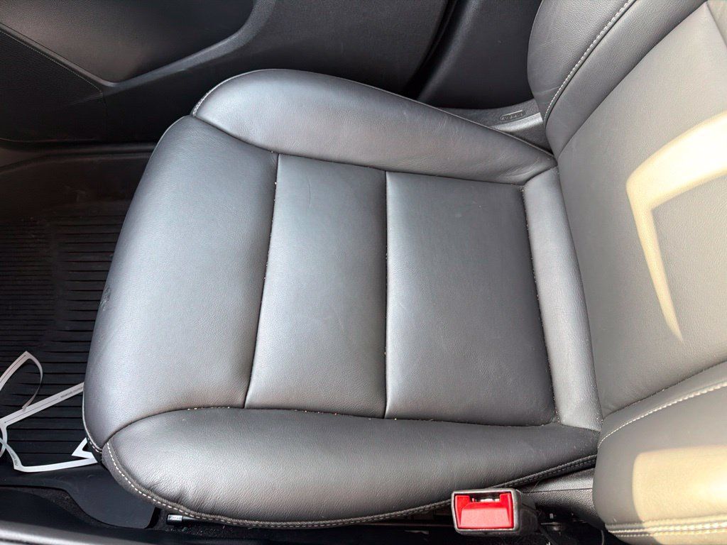 Used 2024 Cadillac XT4 Premium Luxury w/ Cold Weather Package AWD/4WD image 26