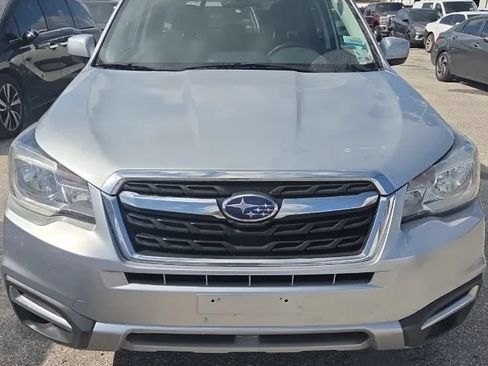Used 2017 Subaru Forester 2.5i Premium w/ All-Weather Package AWD/4WD image 3