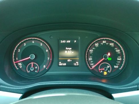 Used 2022 Volkswagen Passat 2.0T SE image 39