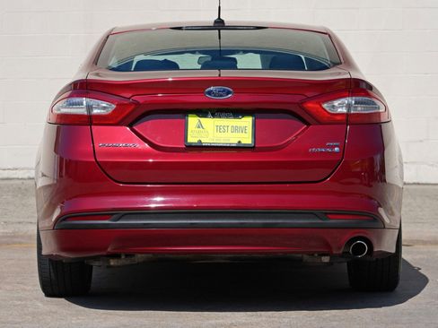 Used 2013 Ford Fusion SE FWD image 10