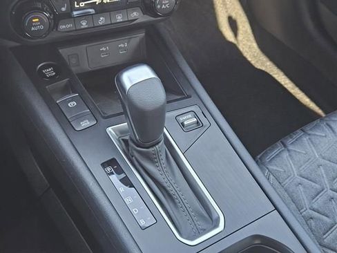 Used 2026 Nissan Kicks SV w/ SV Premium Package image 14