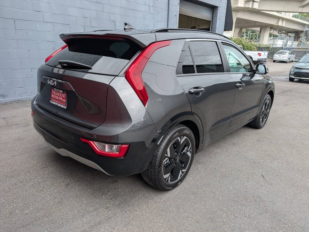 Used 2023 Kia Niro Wind w/ Wind Preserve Package FWD image 3