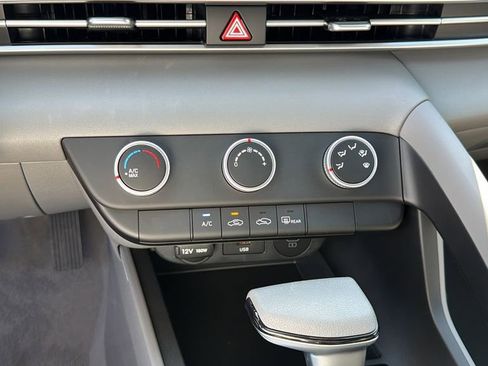 New 2026 Hyundai Elantra SE FWD image 26