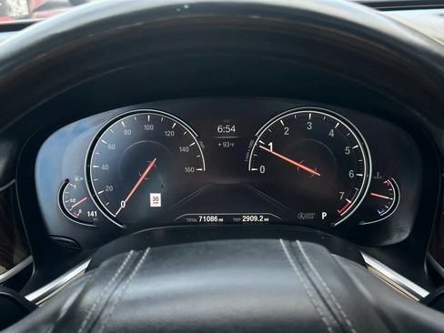 Used 2019 BMW 740i w/ Executive Package RWD image 29