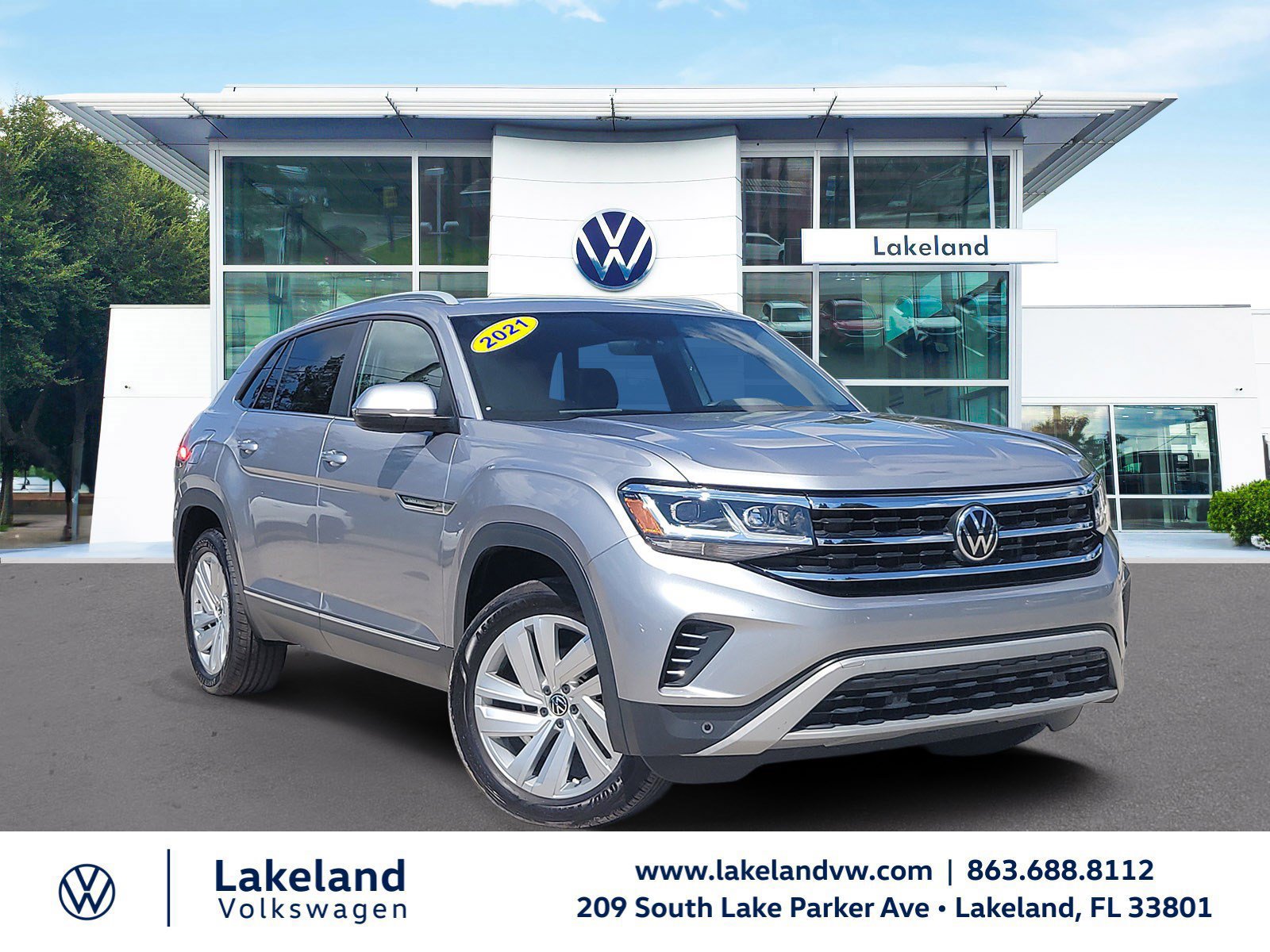 Used 2021 Volkswagen Atlas Cross Sport SE w/ Panoramic Sunroof Package FWD image 1