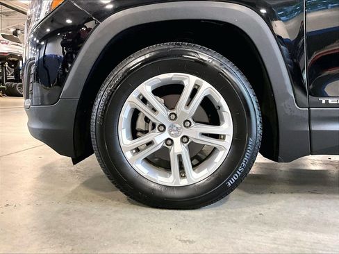 Used 2021 GMC Terrain SLE w/ Driver Convenience Package AWD/4WD image 7