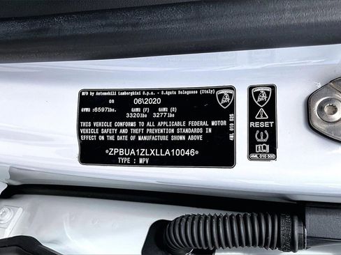 Used 2020 Lamborghini Urus image 30