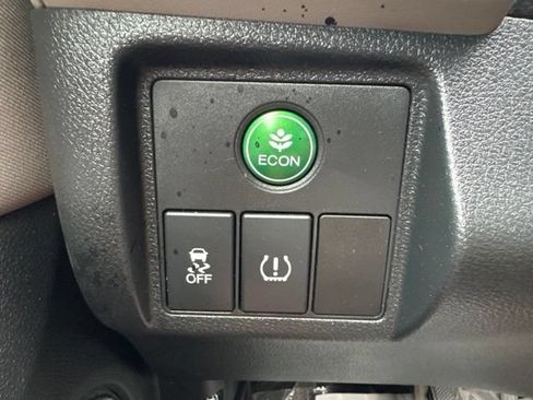 Used 2017 Honda HR-V EX image 15