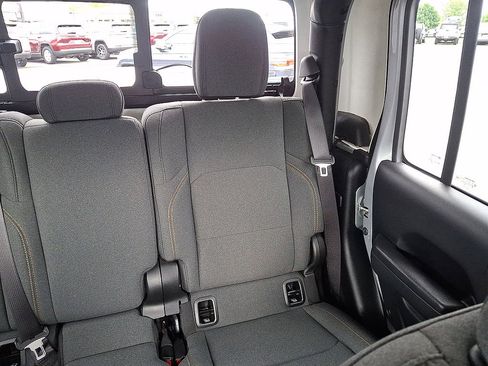 Used 2024 Jeep Gladiator Sport AWD/4WD image 14