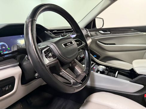 Used 2021 Jeep Grand Cherokee L Overland w/ Advanced Protech Group III AWD/4WD image 75
