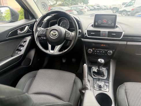Used 2016 MAZDA MAZDA3 i Touring w/ Popular Equipment Package FWD image 5