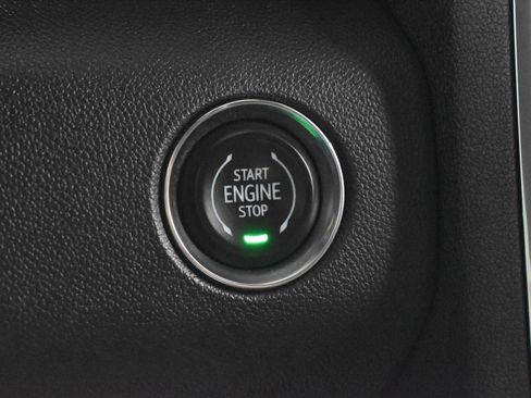 Used 2025 GMC Acadia Elevation image 15