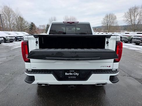 Used 2022 GMC Sierra 1500 AT4 w/ AT4 Premium Package image 10